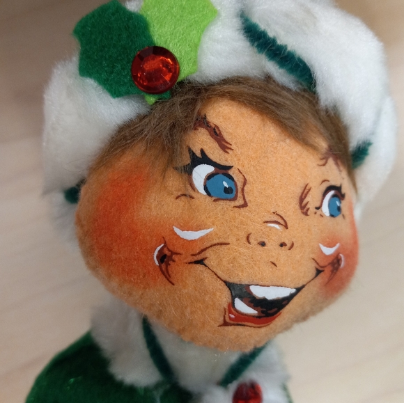 Annalee Mobilitee 14 in Green White Peppermint Twist Christmas Pixie Holiday Elf - Picture 9 of 16